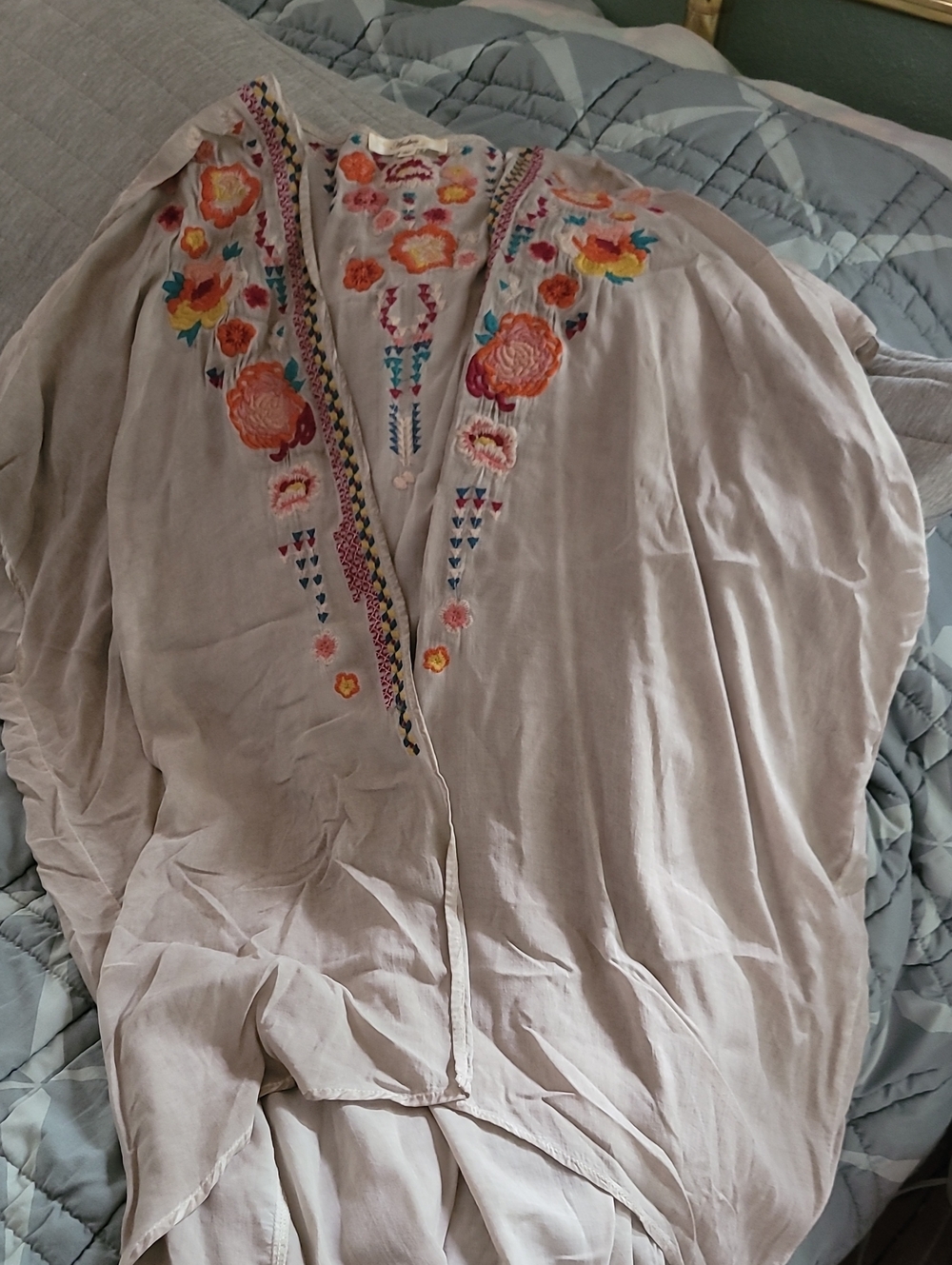 ANDREE BY UNIT Beige Kimono with Multicolor Floral Embroidery